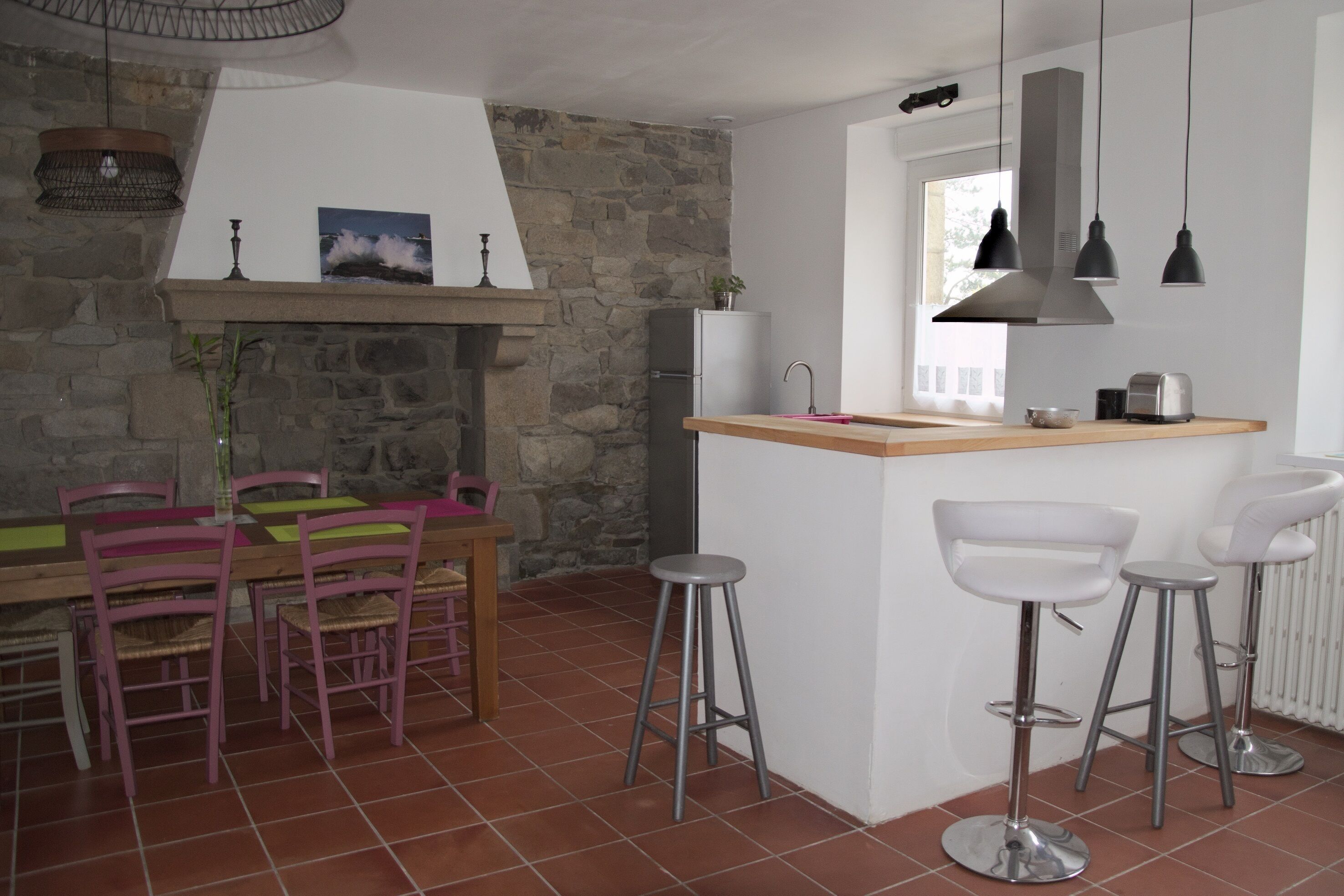 GREAT ISLAND, house with sea view, 300m from the beach