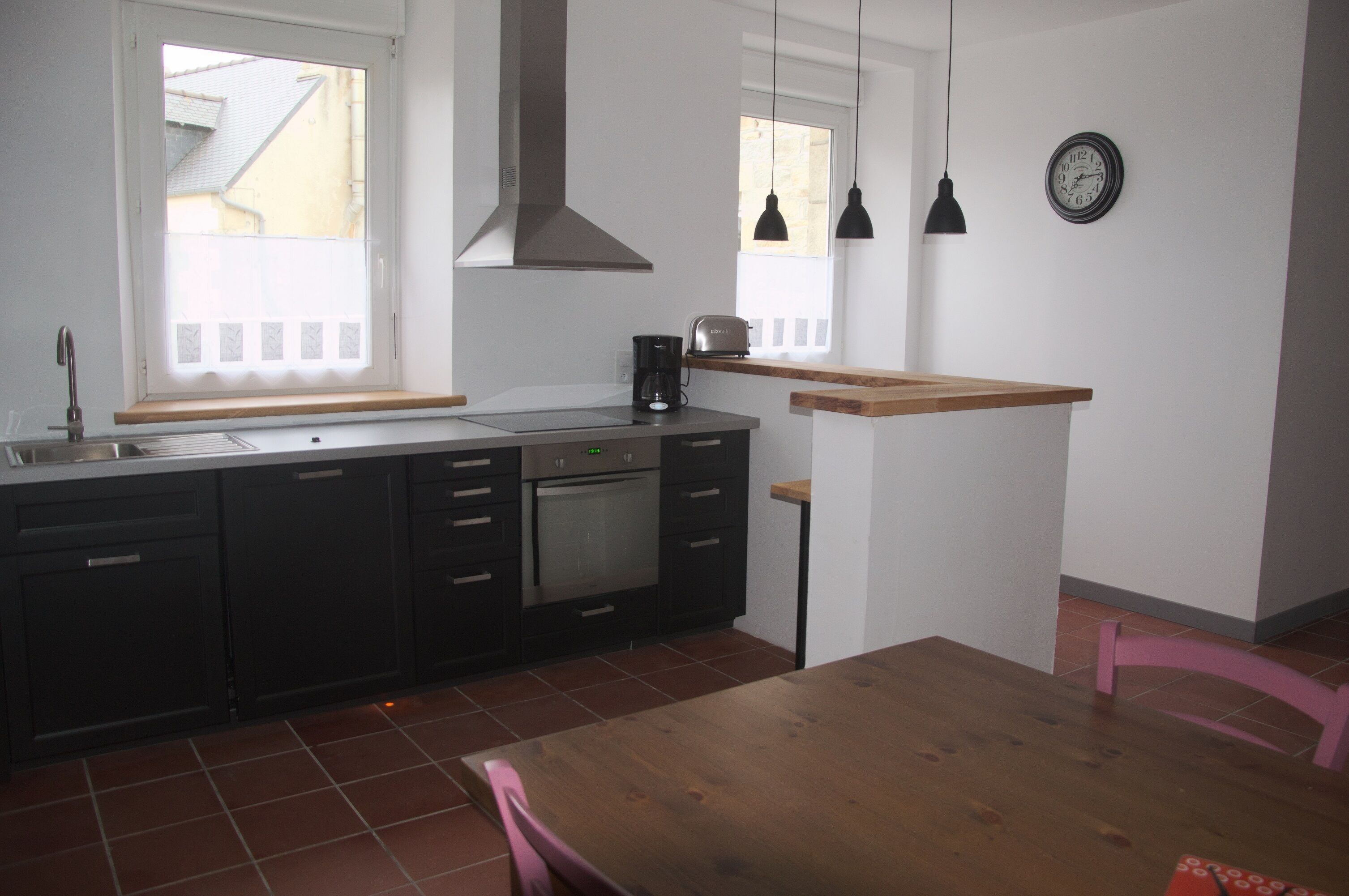 GREAT ISLAND, house with sea view, 300m from the beach