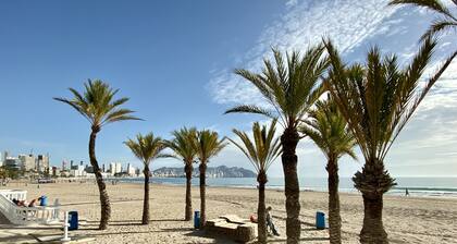 Poniente, 3 Bed ensuite Sleeps 6+2, Sea Views, Gym, Games & Cinema Room SOLAR !