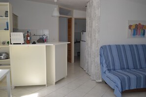 Interior - House / Villa - CANALE DI VERDE (Canale-Di-Verde)