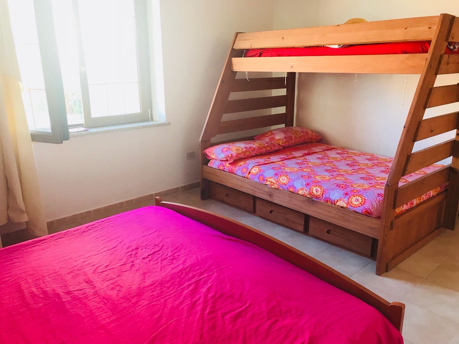 Santa Teresa Gallura: house with outdoor space 350 from the sea, from 2 to 14 people