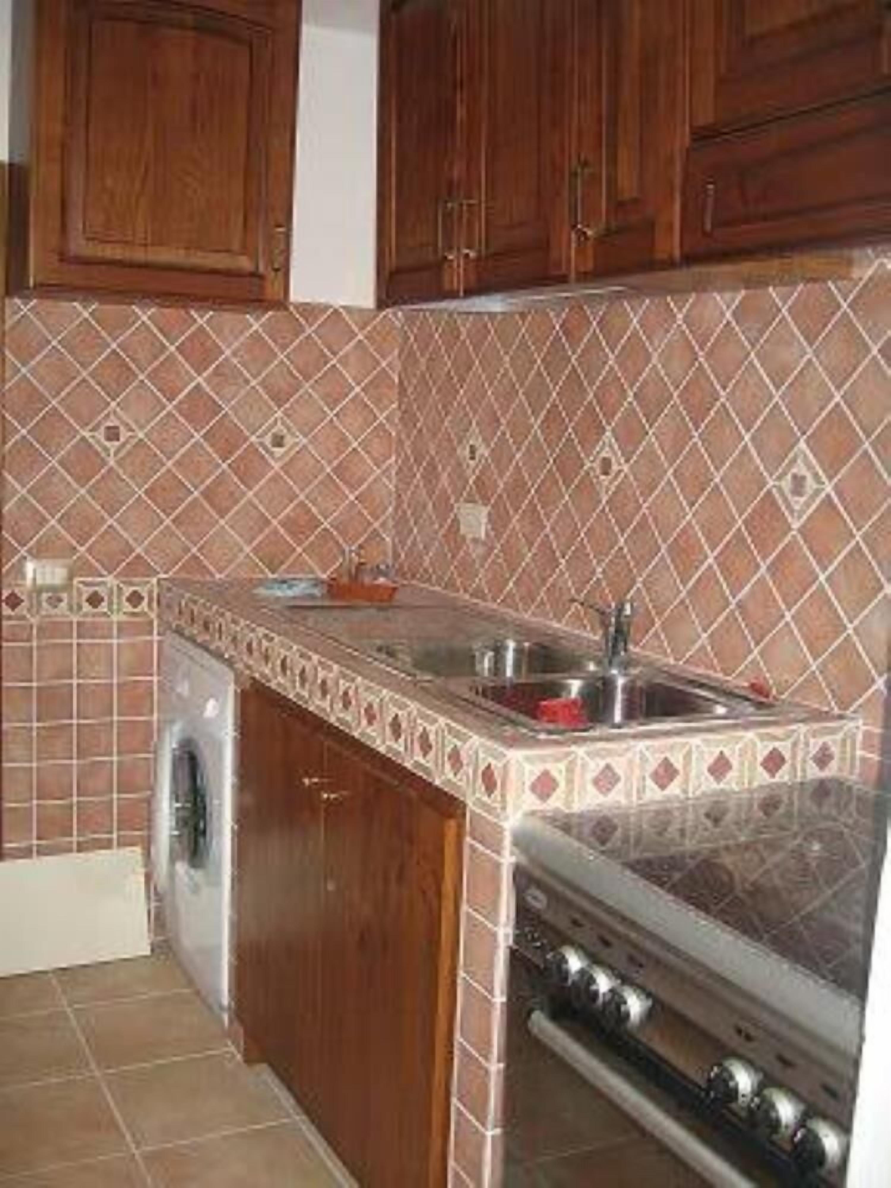 Santa Teresa Gallura: house with outdoor space 350 from the sea, from 2 to 14 people