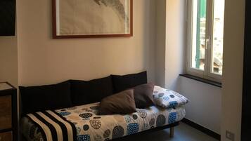 1 chambre, lit parapluie, Wi-Fi gratuit, draps fournis