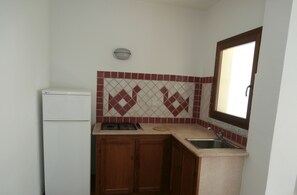 Kühlschrank, Mikrowelle, Toaster, Hochstuhl