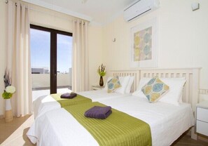 4 bedrooms, iron/ironing board, travel crib, free WiFi