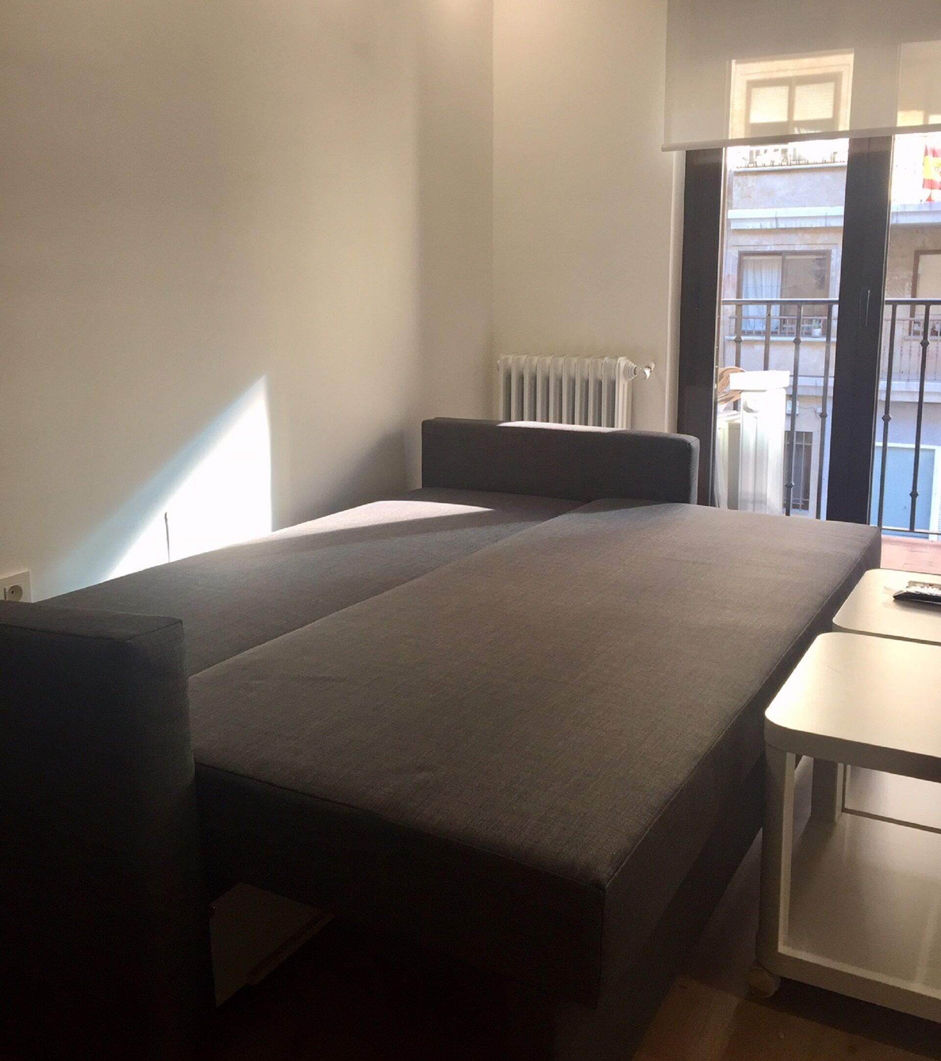 Next to the Roman Bridge and the Casa Lis