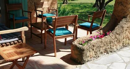 Charming villa, heated swimming pool, 4 to 8 persons