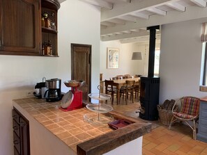Dining - Charming villa, heated swimming pool, 4 to 8 persons (Mormoiron)
