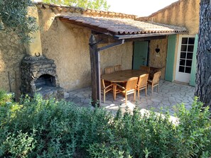 Outdoor dining - Charming villa, heated swimming pool, 4 to 8 persons (Mormoiron)