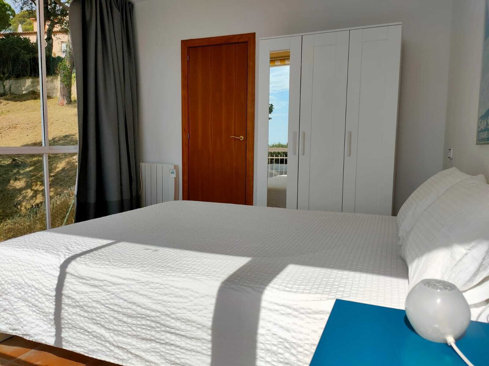 Chambre double n°3. Magnifique vue mer et jardin