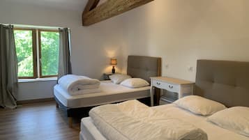 7 Schlafzimmer, Bügeleisen/Bügelbrett, Reisekinderbett, Internetzugang