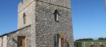 Folie en pierre classée avec des caractéristiques gothiques originales 