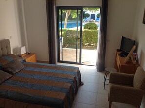 2 bedrooms, in-room safe, iron/ironing board, free WiFi - Superb 2 Bed Apartment with pool near to beach (Porto De Mos)