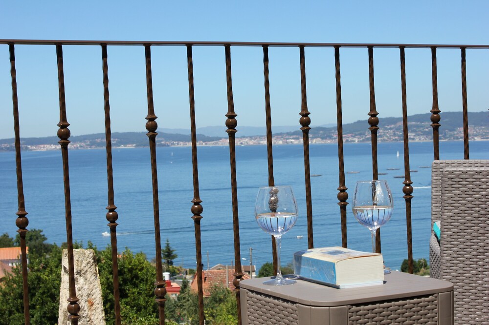 House in Pazo Gallego with sea and garden views