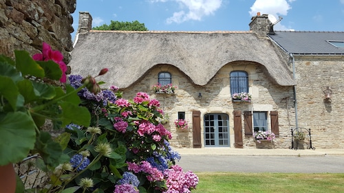 Exceptional setting in the heart of nature, private pool, sauna!