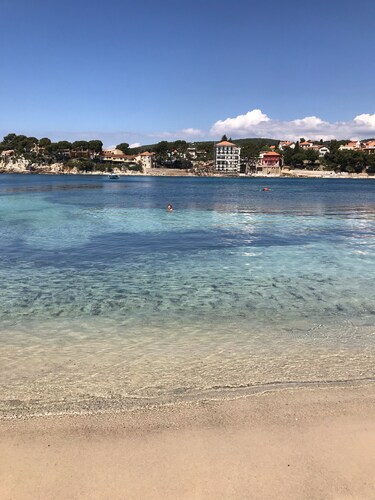 Detached Villa, Pool & Garden, enclosed, Quiet, Bandol, Parking