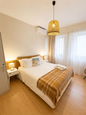 2 bedrooms, iron/ironing board, WiFi, bed sheets - Charming house in downtown Olhão (Olhão)