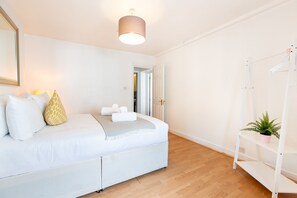 1 bedroom, iron/ironing board, WiFi, bed sheets - PRIVATE APARTMENT - HEART OF SHOREDITCH (London)
