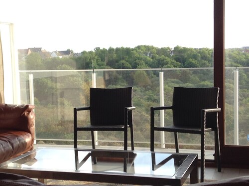 Face aux dunes, lumineux, calme, près de la plage et des commerces, garage privé