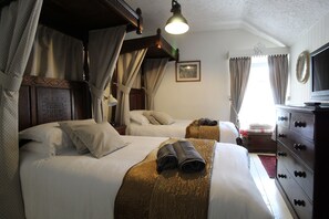 2 室のベッドルーム、アイロン / アイロン台、WiFi、ベッドシーツ