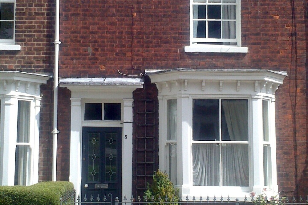 Centrally situated Victorian house, Beverley