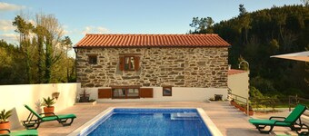 Sleeps 6 people
Entire use of house, pool and all facilities. Exclusively yours.