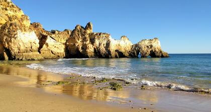 Schöne 2-Bett-Wohnung in einer kleinen Wohnanlage mit Pool