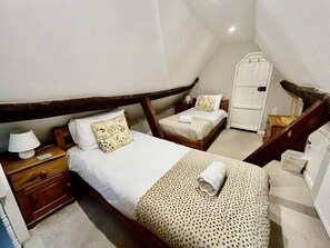 7 soverom, strykejern/-brett, reiseseng for barn og wi-fi (inkludert)