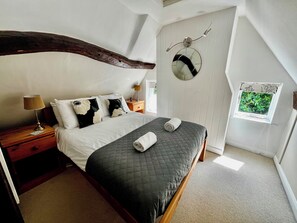 7 Schlafzimmer, Bügeleisen/Bügelbrett, Reisekinderbett, WLAN