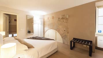 3 camere, insonorizzazione, ferro/asse da stiro, Wi-Fi gratuito