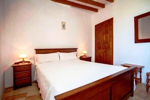 3 chambres, fer et planche à repasser, accès au Wi-Fi (inclus)
