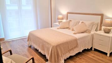3 slaapkamers, een bureau, een strijkplank/strijkijzer, gratis wifi