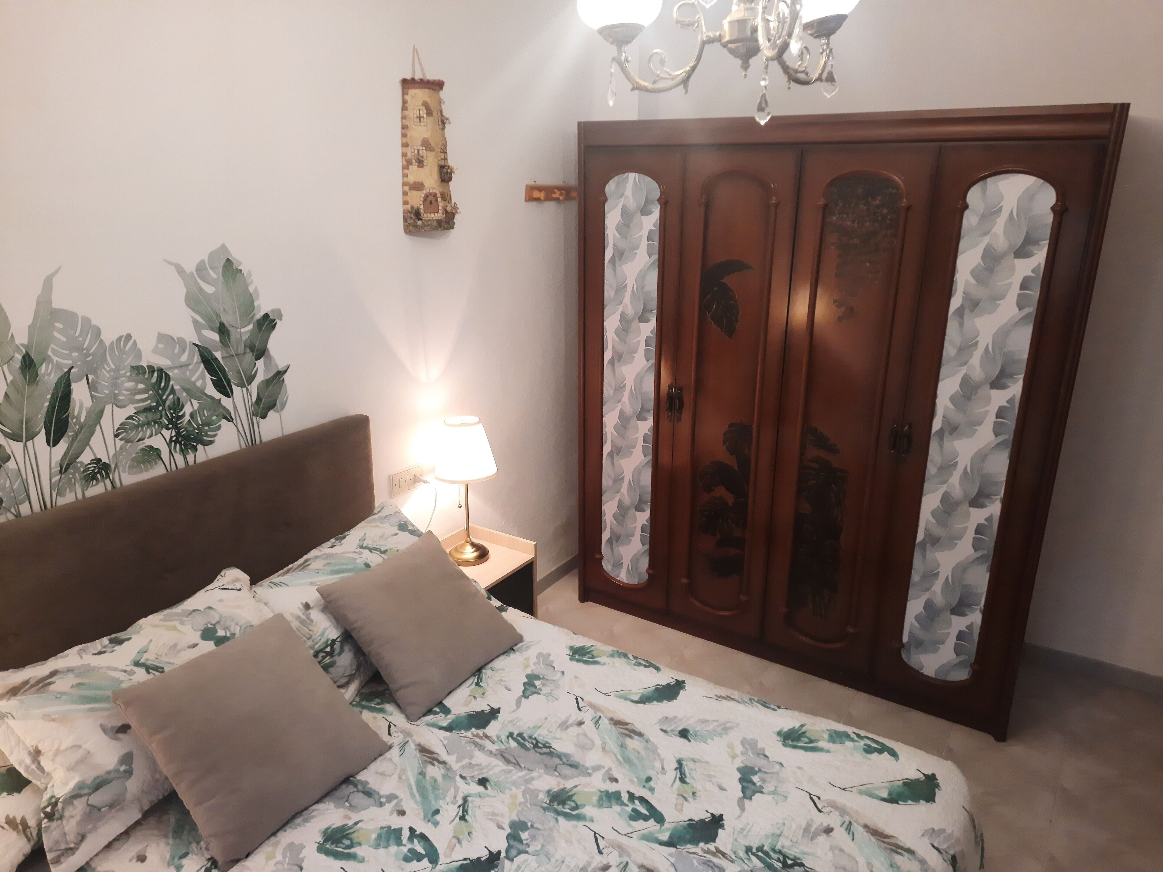 5 Schlafzimmer, Bügeleisen/Bügelbrett, kostenloses WLAN, Bettwäsche