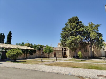 Entire house next to the Bardenas Natural Park with parking, BBQ, and terrace