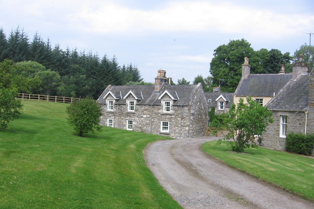Charming detached cottage in The Cairngorm National Park on the Glenlivet Estate