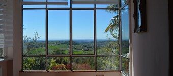 Cocconato: detached house with private garden and views