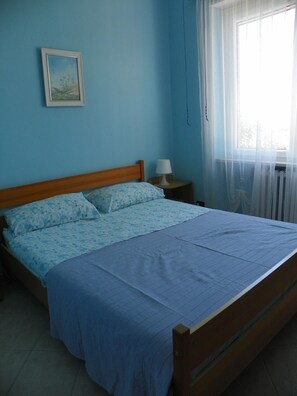 2 habitaciones, tabla de planchar con plancha y wifi gratis