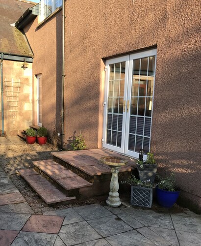 The West Wing, your self contained luxurious rural haven.