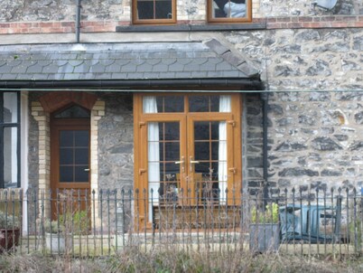 Heart of beautiful Betws-y-Coed - well-equipped Victorian stone railway cottage