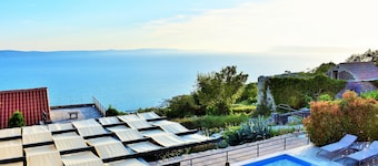 Villa Vedran - A Peaceful Retreat with Stunning Sea Views in Podgora