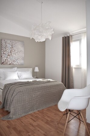 3 chambres, fer et planche à repasser, lit parapluie, Wi-Fi gratuit