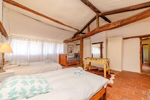 7 habitaciones, tabla de planchar con plancha y wifi 