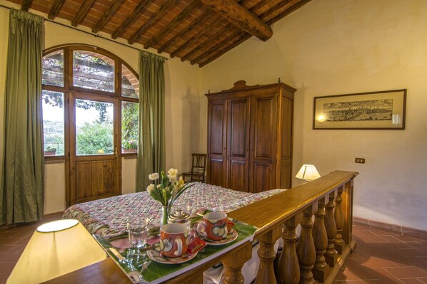 Interior - Apartment in Torrita, ground floor, terrace with view, swimming pool, 4 people (Torrita di Siena)