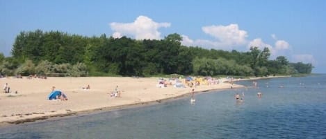 Beach nearby, sun-loungers