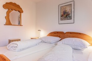 2 Schlafzimmer, Bügeleisen/Bügelbrett, kostenloses WLAN