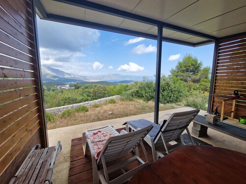 SEA VIEW, ROMANCE, SOLE INSERT, 3 KM KORCULA CITY, IDEAL FOR TWO (plus one)