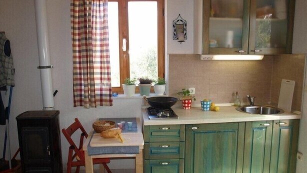 Fridge, stovetop, cookware/dishes/utensils, spices