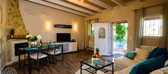 Luxury finca SUN CLUB home - Mallorca, glass pool, BBQ, oasis of calm, free WIFI