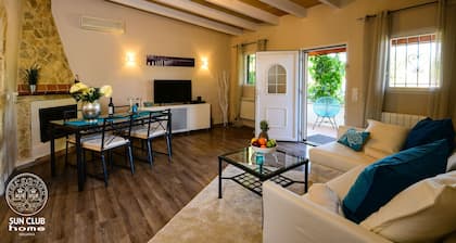Maison de luxe finca SUN CLUB - Majorque, piscine en verre, barbecue, oasis de calme, WIFI gratuit