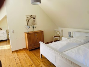 2 chambres, lit de bébé portatif, accès au Wi-Fi (inclus)